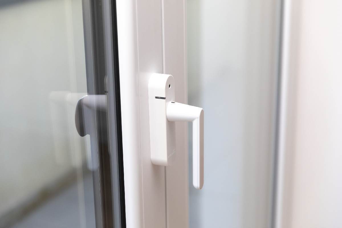 Schellenberg Fenstergriff mit Alarmfunktion, 32-43 mm Stiftlänge, 118 dBA, mit Batterien, Weiß Produktabbildung 4