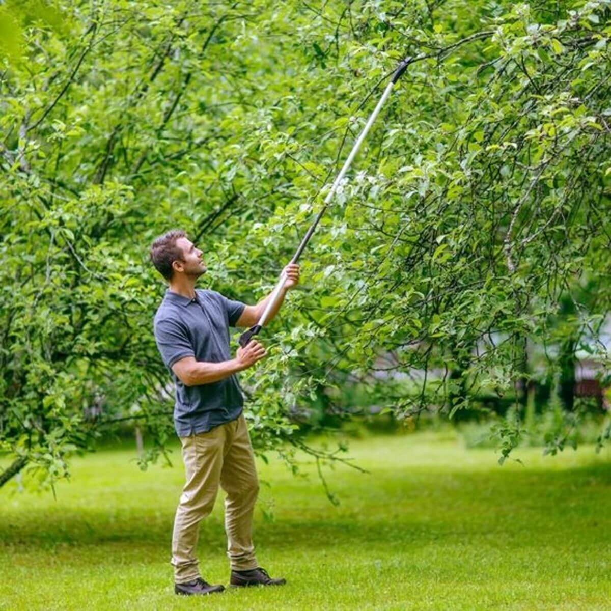 Fiskars Light Bypass Busch- und Strauchschere UP69 Produktabbildung 2