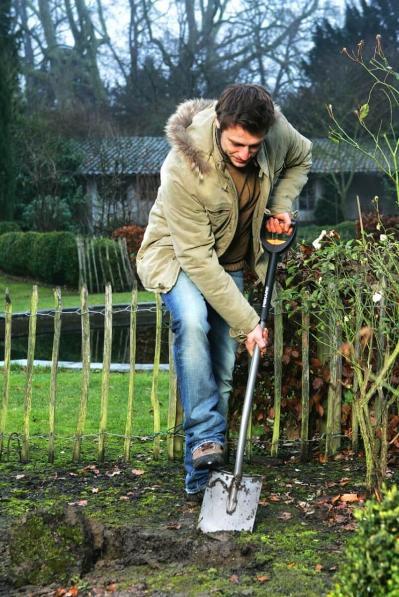 Fiskars-Set SmartFit Teleskop-Spaten, spitz | inklusive Handschuhe Produktabbildung 7