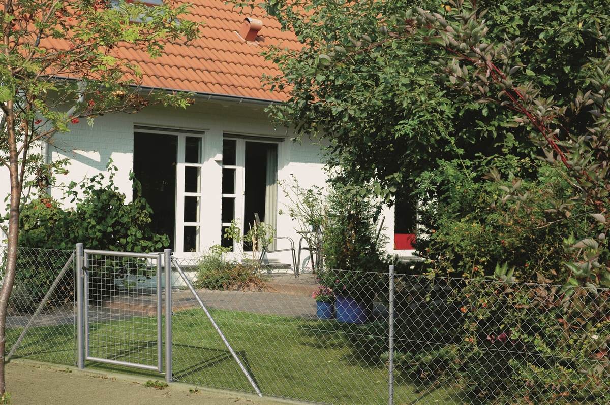 Alberts Maschendrahtzaun Komplettset zum Einbetonieren, Grün, 0,8 m hoch, 100 m lang Produktabbildung 16