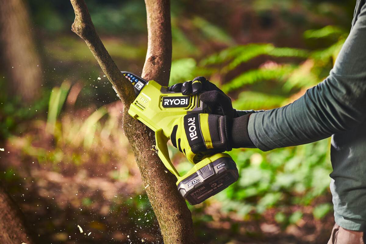 B-Ware RYOBI 18 V ONE+ Brushless Akku-Einhand-Kettensäge, 10cm Schwertlänge, ohne Akku und Ladegerät Produktabbildung 3
