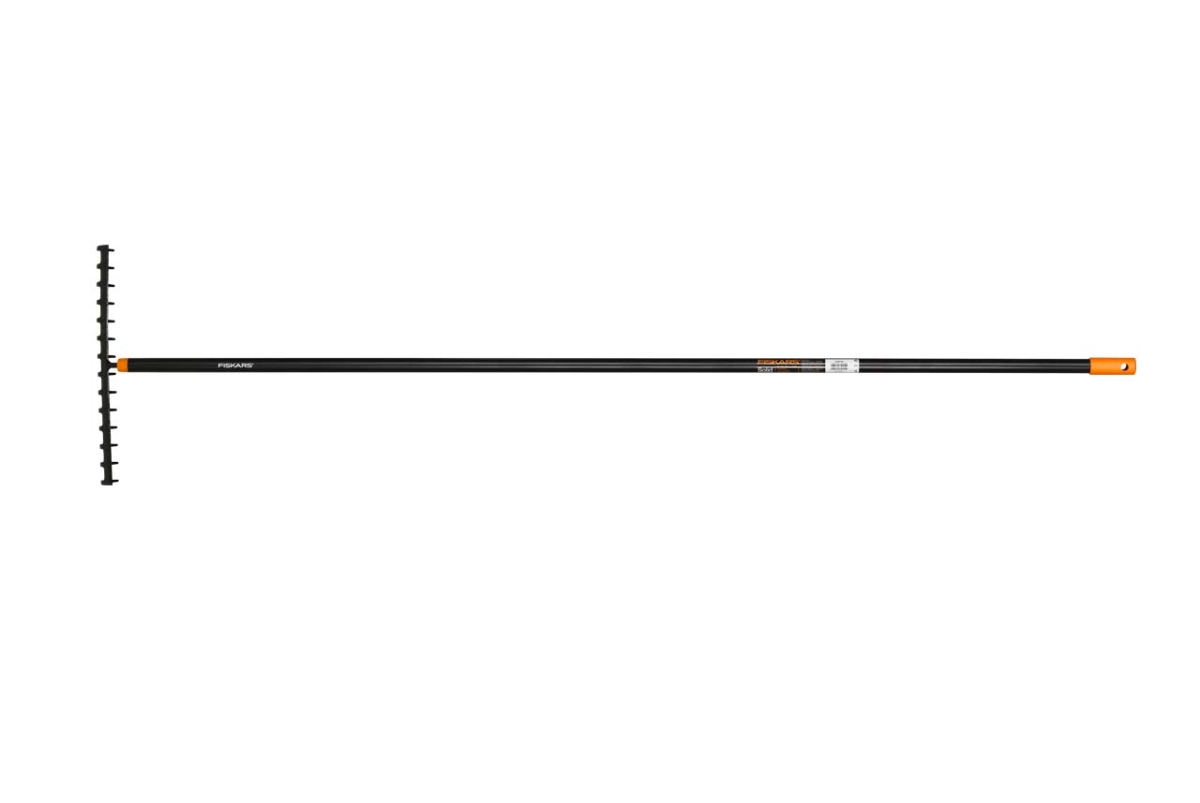 Fiskars Solid Rechen mit leichtem Aluminium-Stiel und Kopf aus gehärtetem Karbonstahl Produktabbildung 1