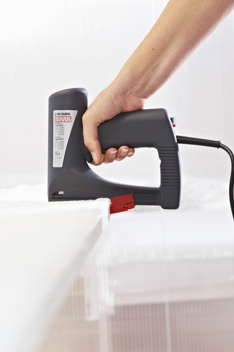 Steinel Elektrotacker J-105 mit Novus Heftklammer A53/10 SH 1000 Produktabbildung 2