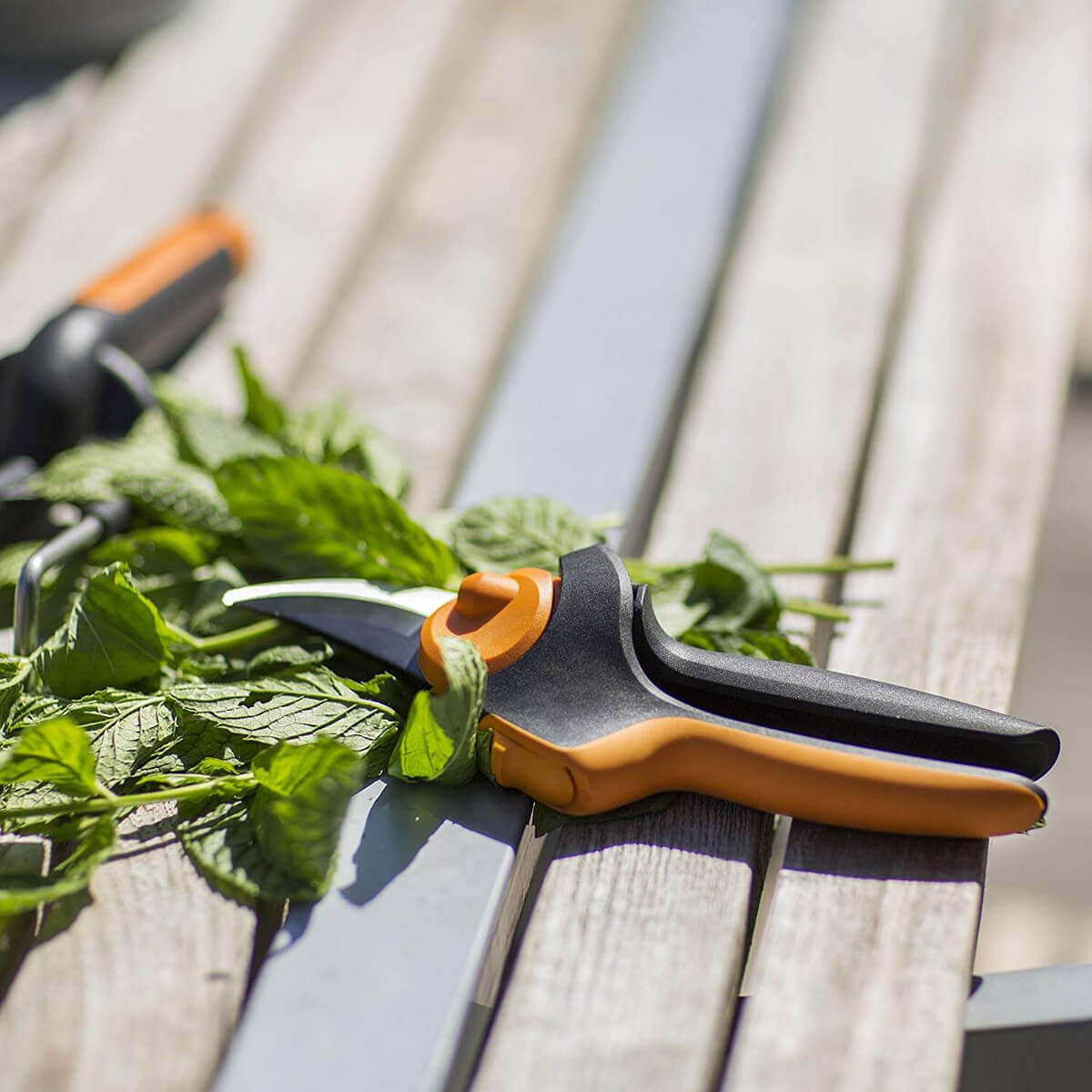 Fiskars PowerGear Gartenschere Rosenschere Bypass PX94 + Getriebeastschere Amboss LX99 L +Handschuhe Produktabbildung 7