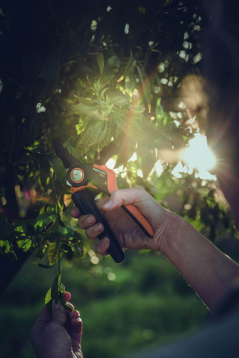 Fiskars Getriebeastschere Amboss LX99 L mit PowerGear Gartenschere Bypass PX94  Produktabbildung 8