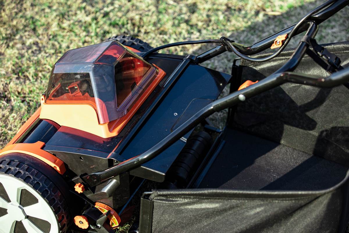 Yard Force Akku-Spindelmäher LM C38-EU | 20 V | Schnittbreite 38 cm |inkl. Akku & Ladegerät Produktabbildung 7