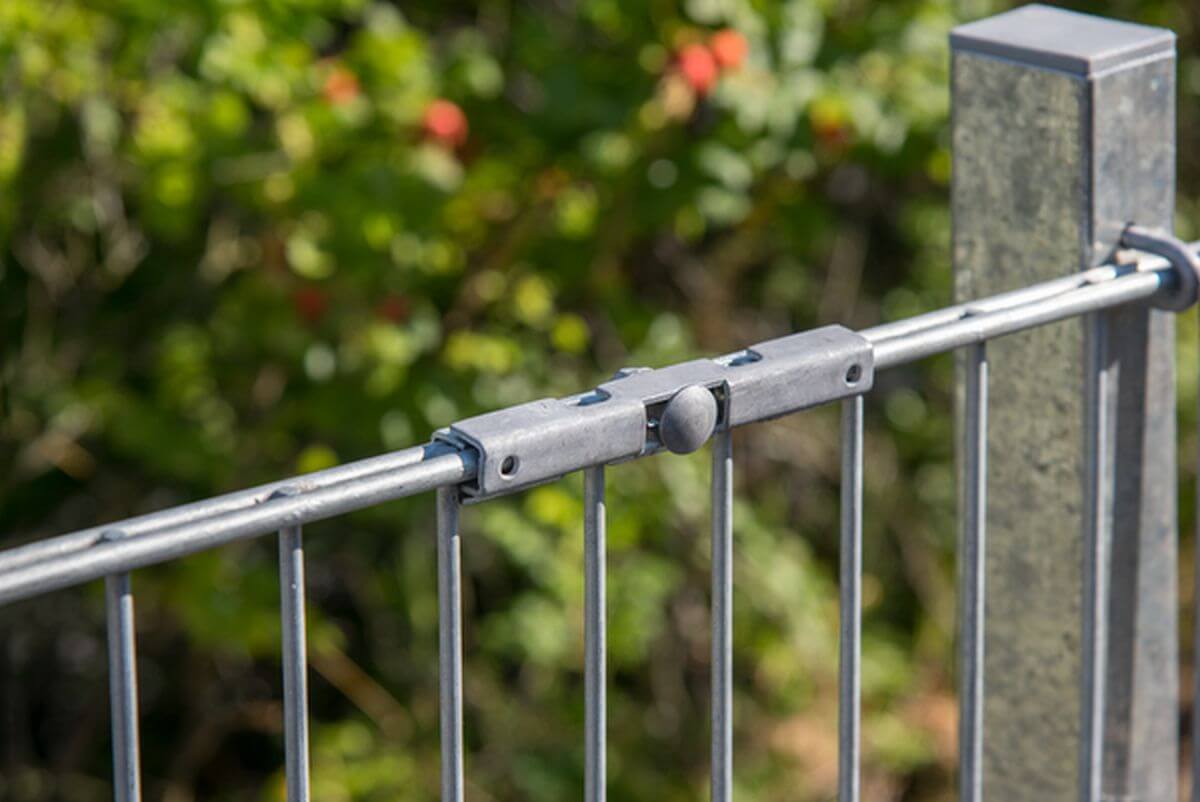 1401060467_pimg_672935-mattenverbinder-doppelstabgittermatten-gah-beispiel-detail