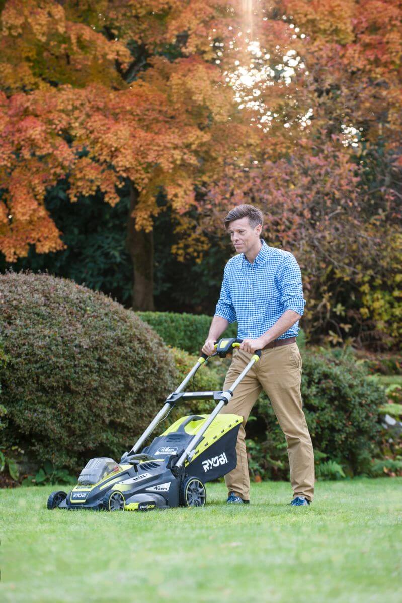 RYOBI RLM36X46H5P 36 V Akku-Rasenmäher mit Akku & Ladegerät + Mulchkeil | 46 cm Schnittbreite Produktabbildung 4