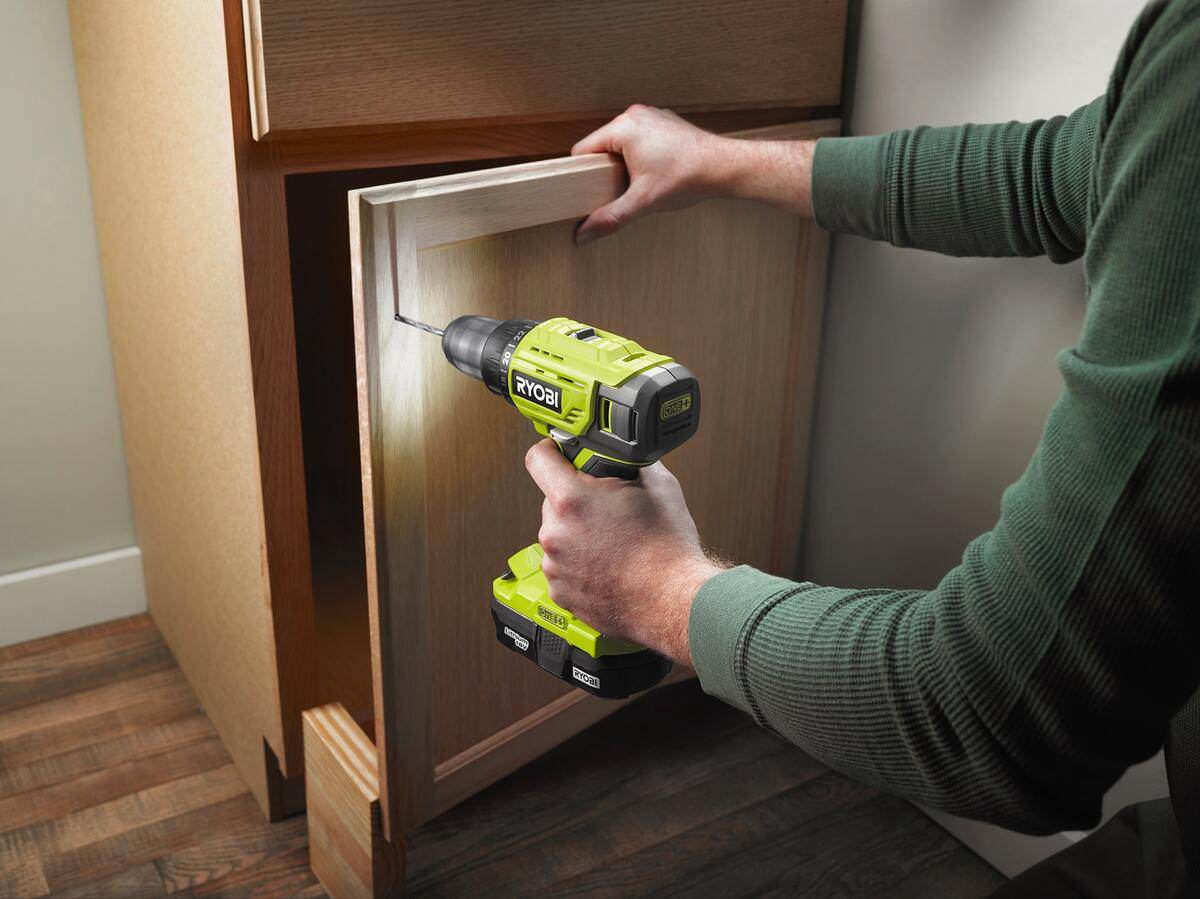 2A-Ware Ryobi R18DD4-215GJ 18 V Akkuschrauber ONE+ 2x 1,5Ah Li-Ion Akku | Ladegerät | Bohrschrauber Produktabbildung 2