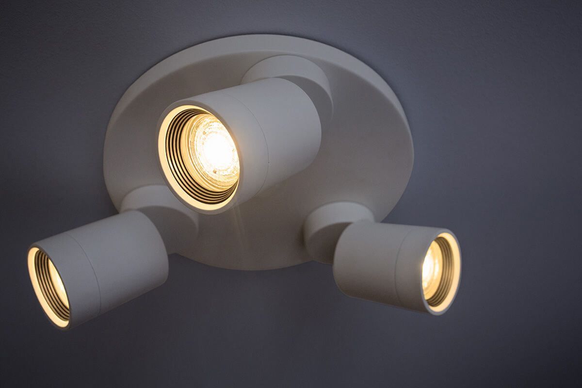 Osram 10er Pack LED BASE PAR16 2,6W = 35W GU10 Strahler 230 lm 36° 2700 K Warmweiß Produktabbildung 5