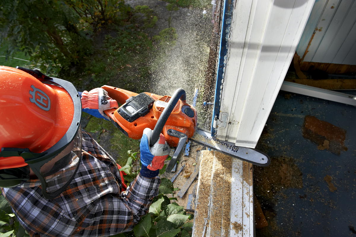 HUSQVARNA Akku-Motorsäge 535i XP Schienenlänge 35cm Sologerät Produktabbildung 2