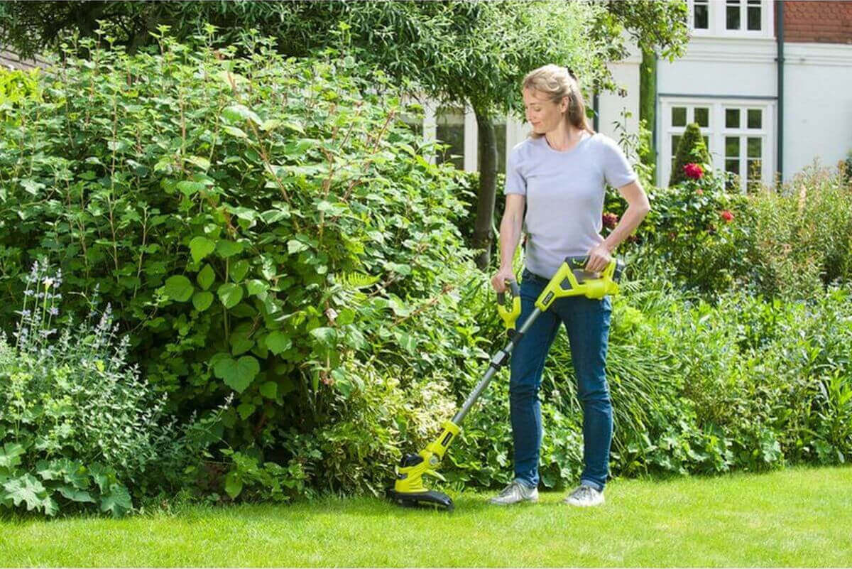 Ryobi Hybrid-Rasentrimmer ONE+ Schnittbreite: 25-30 cm | Mit Akku oder Kabel nutzbar RLT1831H25F Produktabbildung 6