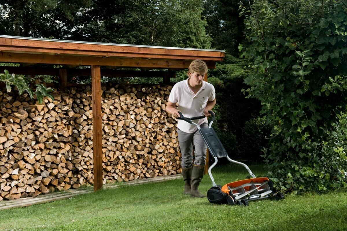 Fiskars StaySharp Max Spindelmäher | Handrasenmäher, Rasenmähen per Hand, Walzenmäher Produktabbildung 8