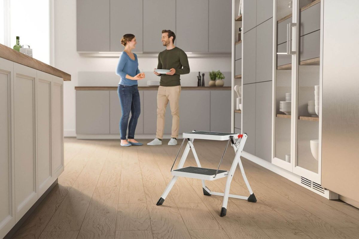 Hailo MK60 Mini Stahl-Klapptritt Standardline mit 2 Stufen in weiss, Klappsicherung & Anti-Rutsch Produktabbildung 10
