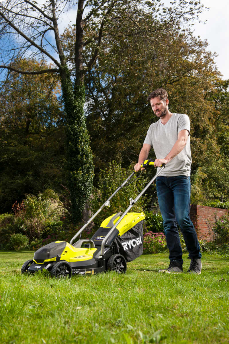 RYOBI OLM1833B 18 V Akku-Rasenmäher mit Mulchfunktion Set mit Akkus + Ladegerät Produktabbildung 4