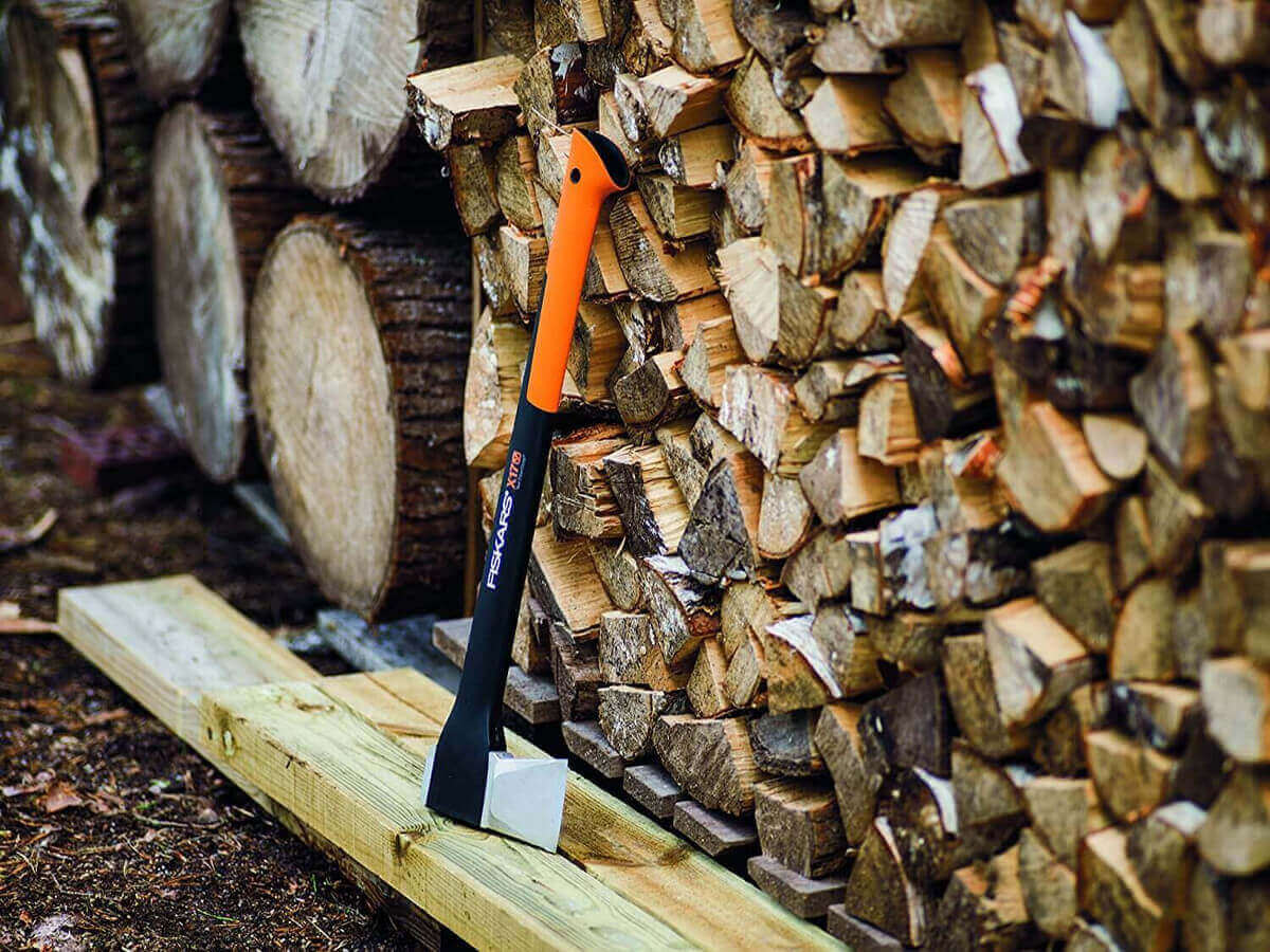 Fiskars Spaltaxt X17-M inklusive XSharp Axtschärfer  Produktabbildung 6