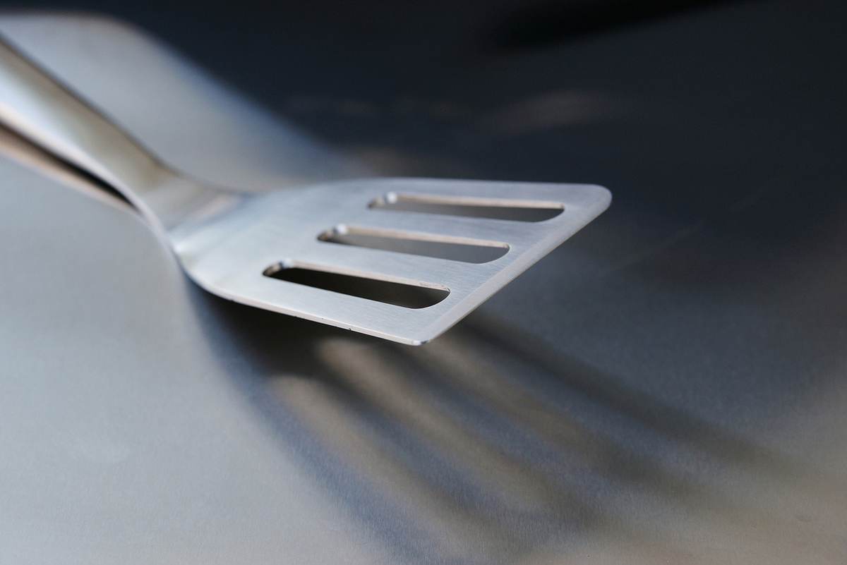 Outdoorchef Wender aus Edelstahl mit Kunststoffgriff, 43 cm lang für große Grilladen & Beilagen Produktabbildung 2