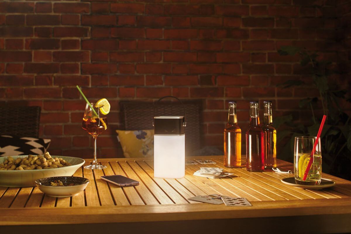 Paulmann Mobile Tischleuchte Clutch Sound IP44 dimmbar Akkubetrieb mit Lautsprecher Produktabbildung 3