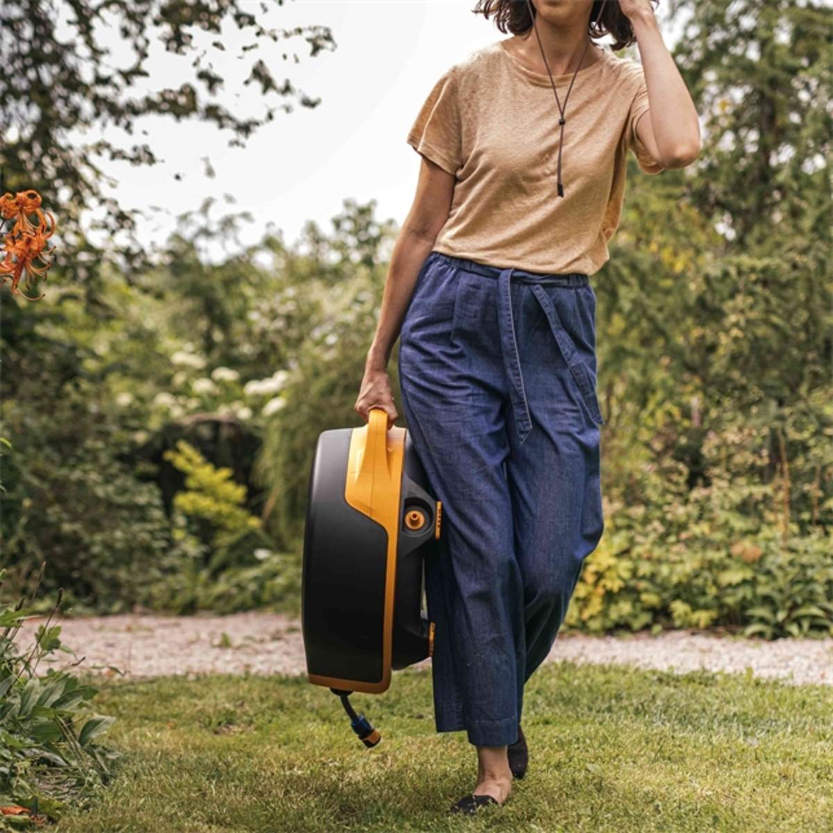 Fiskars Waterwheel XL, 25 m Gesamtreichweite, All-Inclusive-Bewässerungs-Set, Gartenschlauch Ø 13 mm Produktabbildung 5